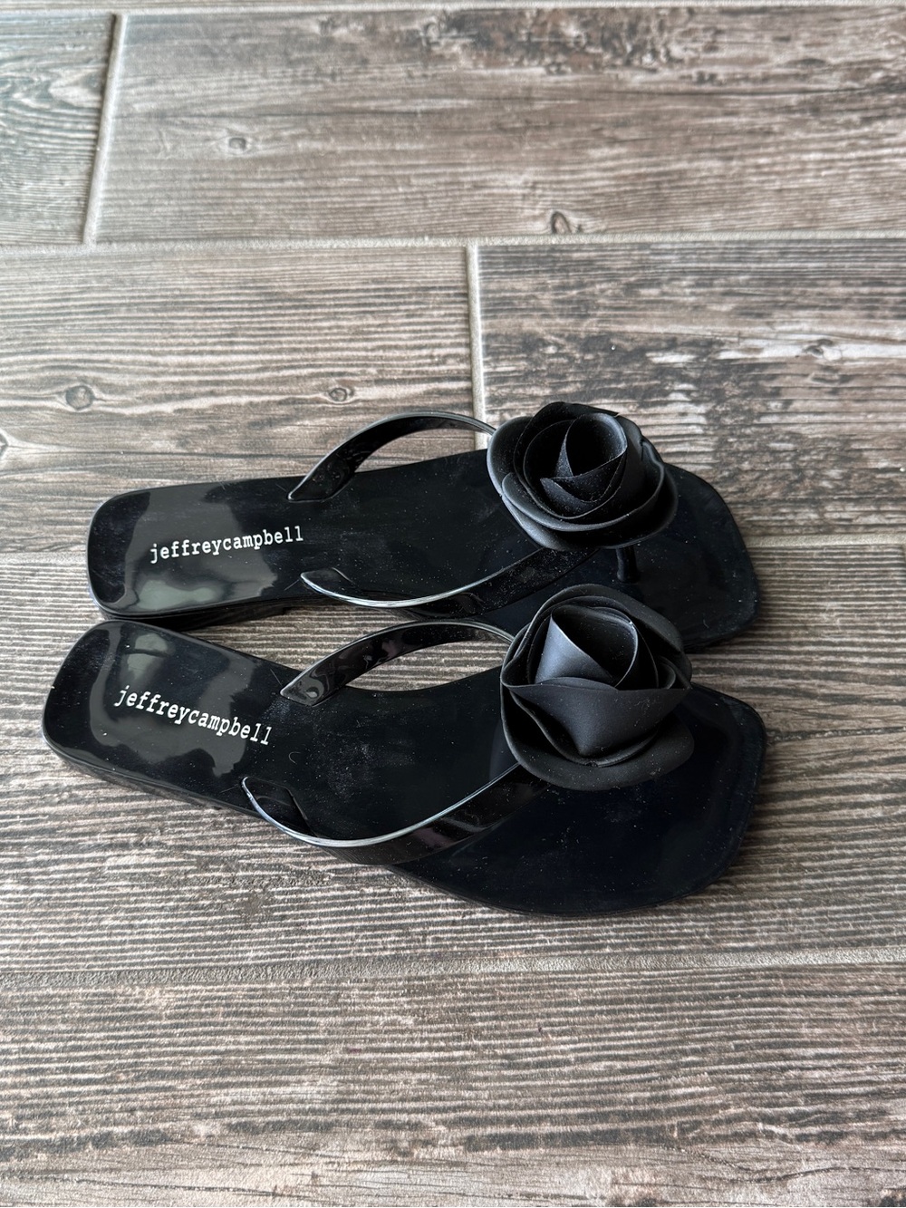 Jeffrey Campbell Women's Black Floral Jelly Flip Flops - Picture 2 of 5